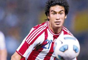 Marcelo Estigarribia con la maglia della nazionale paraguayana